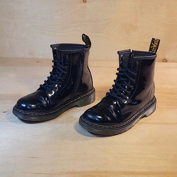 Dr. Martens 1460 J Black Patent Leather Kids Boots - Picture 4 of 10